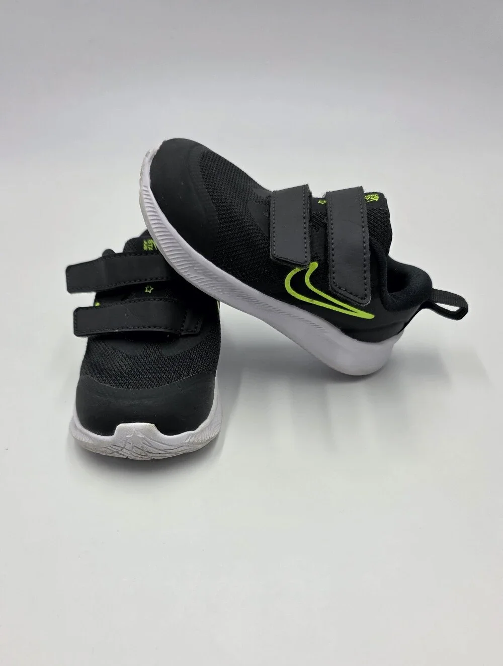 Nike toddler Star Runner 3 sneakers size 6